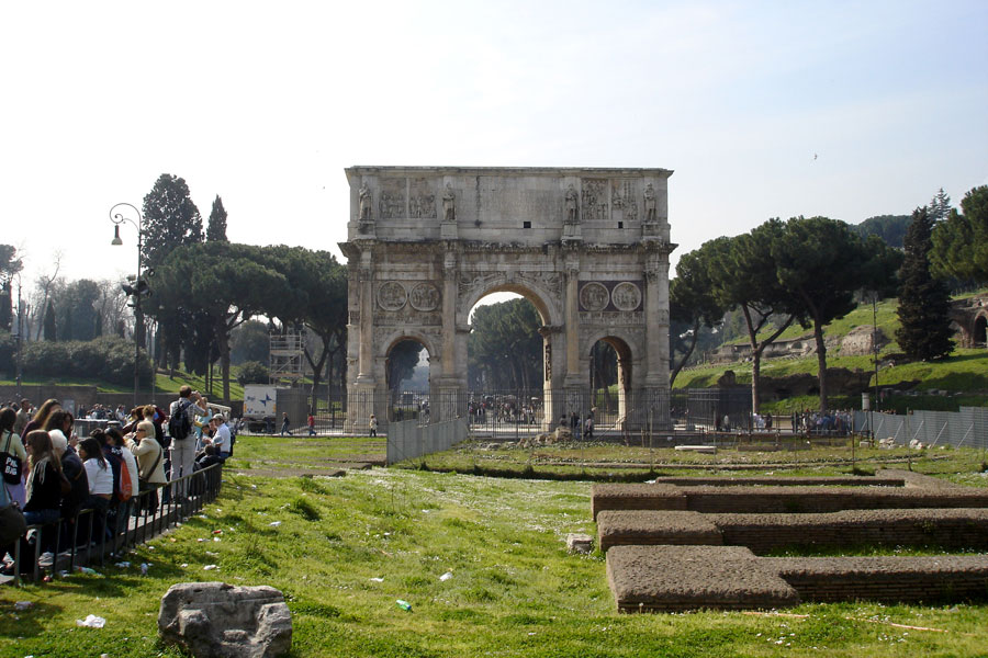 Konstantinov slavoluk, Rim