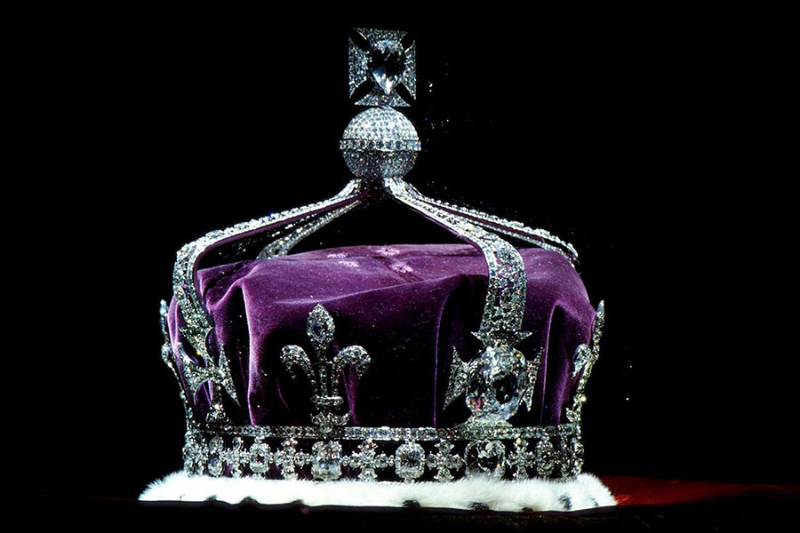 purpur-kraljevska-boja-kruna-kraljice-elizabeth